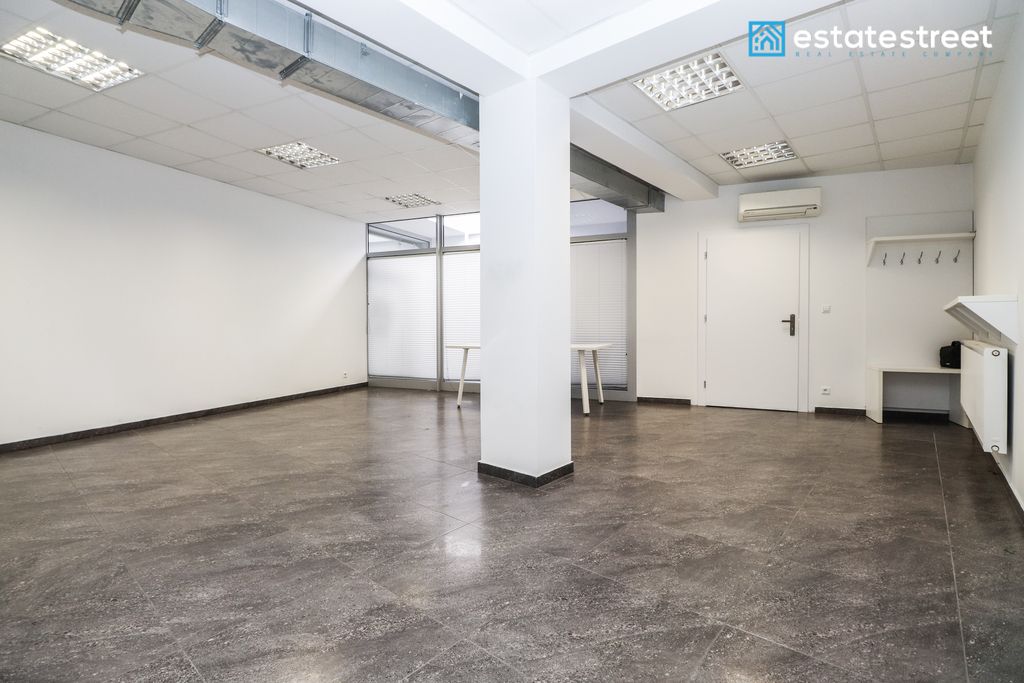 Biuro Kraków Łagiewniki-Borek Fałęcki, ul. Józefa Marcika. Zdjęcie 3