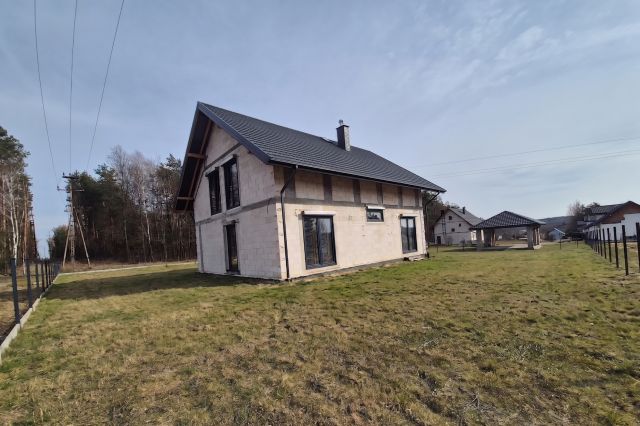 dom wolnostojący, 5 pokoi Węgliska. Zdjęcie 3