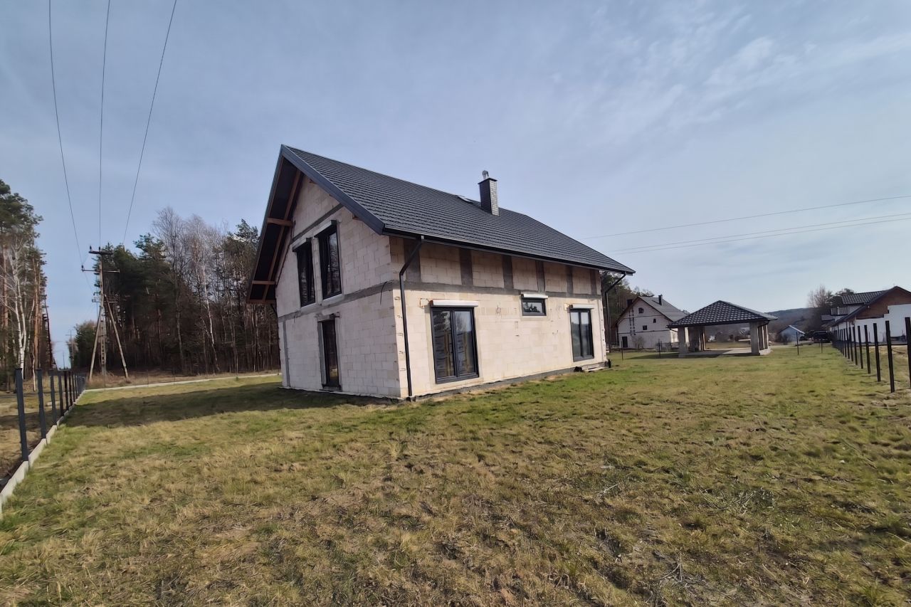 dom wolnostojący, 5 pokoi Węgliska. Zdjęcie 3