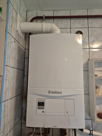 dom wolnostojący, 2 pokoje Jasienica Rosielna. Zdjęcie 9