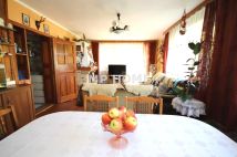 dom wolnostojący, 5 pokoi Bronów. Zdjęcie 2