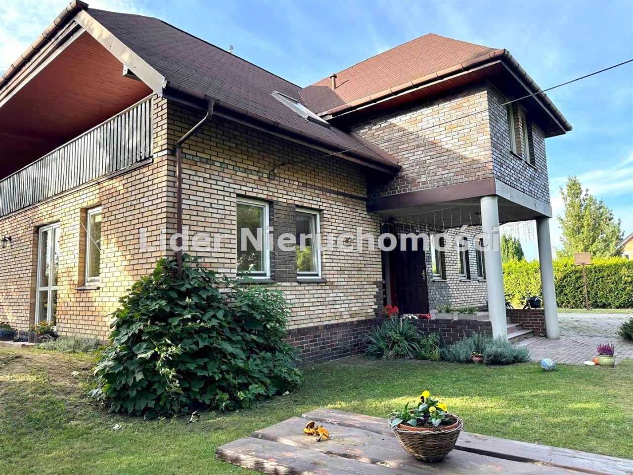 dom wolnostojący, 7 pokoi Ksawerów. Zdjęcie 2