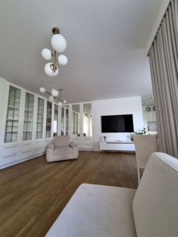Mieszkanie 4-pokojowe Gdynia Śródmieście, ul. Stefana Żeromskiego. Zdjęcie 1