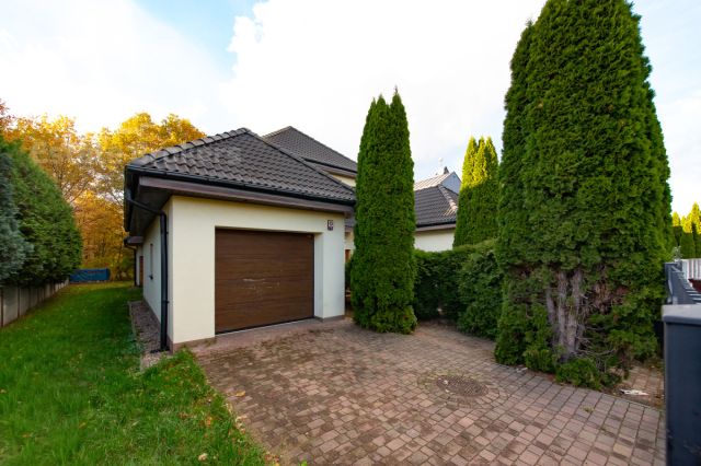 bliźniak, 4 pokoje Wrocław Psie Pole, ul. Lekcyjna. Zdjęcie 2