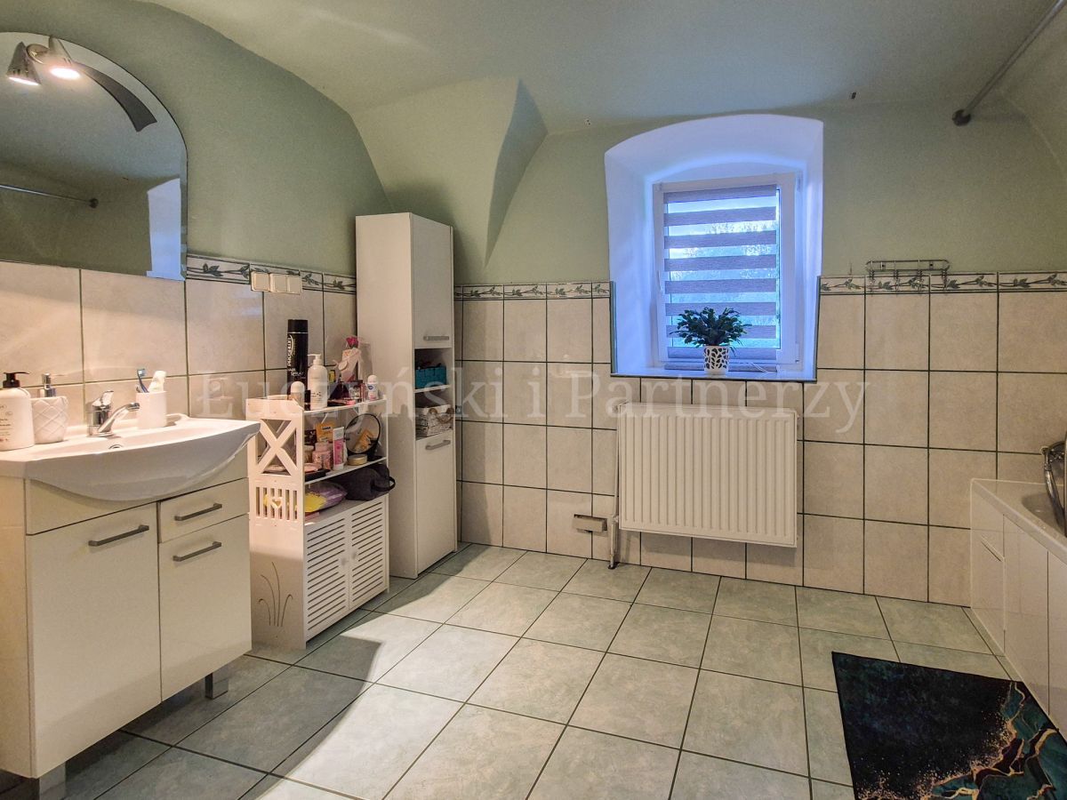 dom wolnostojący, 5 pokoi Pasiecznik. Zdjęcie 10