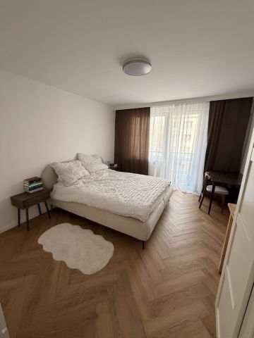 Mieszkanie 2-pokojowe Kraków Bieńczyce, os. Albertyńskie. Zdjęcie 1