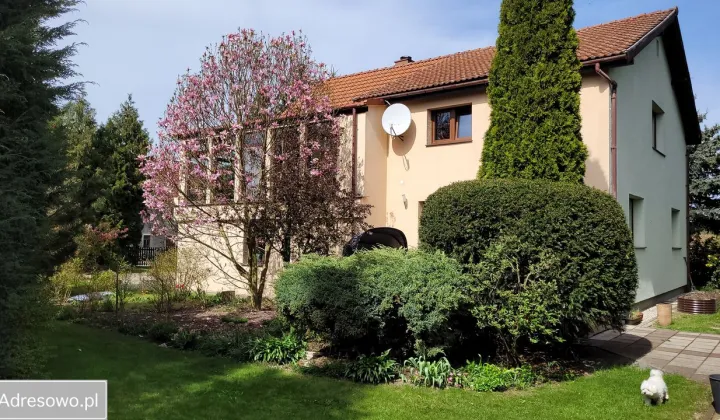 dom wolnostojący, 5 pokoi Siekierczyn