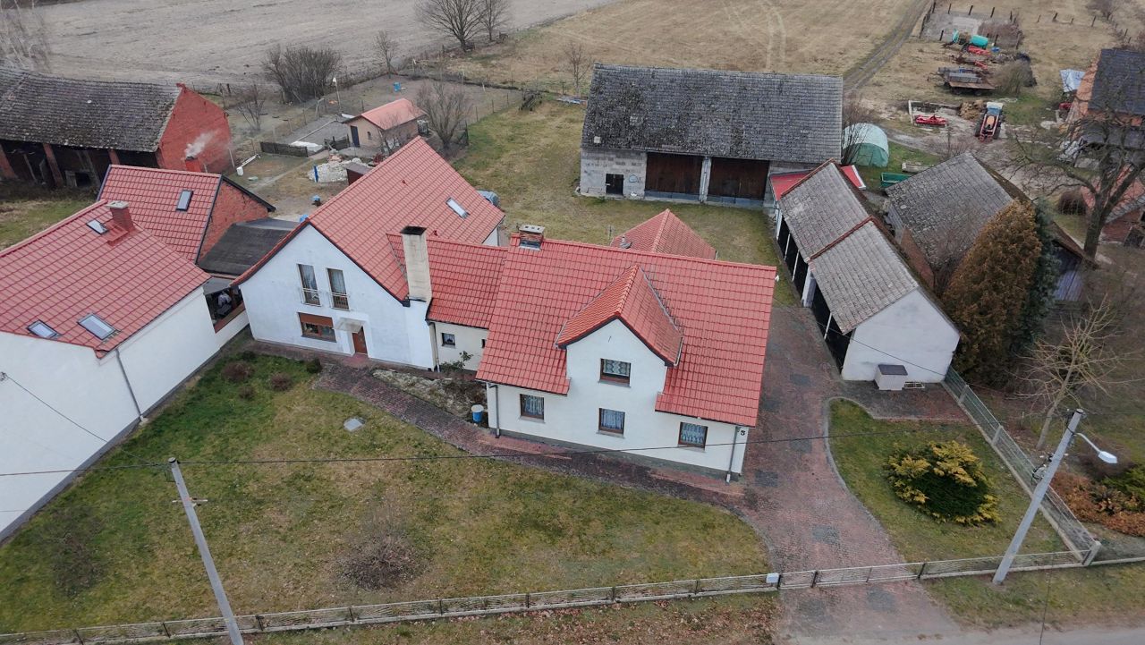 gospodarstwo Dąbrówka Dolna, ul. Święcińska. Zdjęcie 1