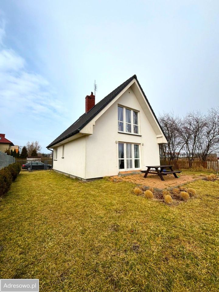 dom wolnostojący, 4 pokoje Mielno, ul. Spokojna. Zdjęcie 1