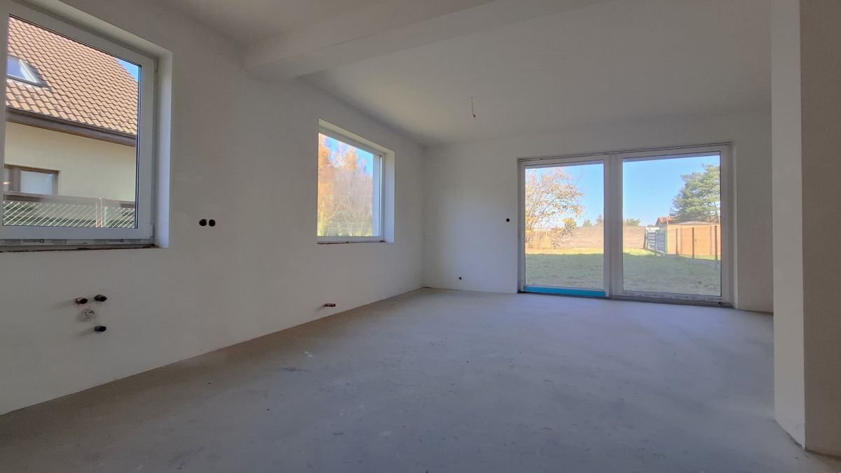 bliźniak, 4 pokoje Śledziejowice. Zdjęcie 11