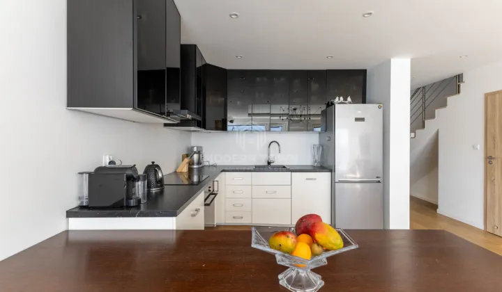 dom szeregowy, 5 pokoi Zgorzała