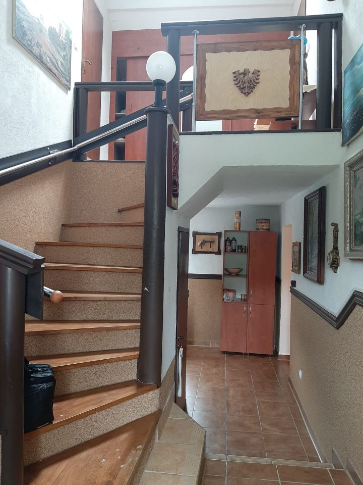 dom wolnostojący, 5 pokoi Żabnica, ul. Wiśniowa. Zdjęcie 3