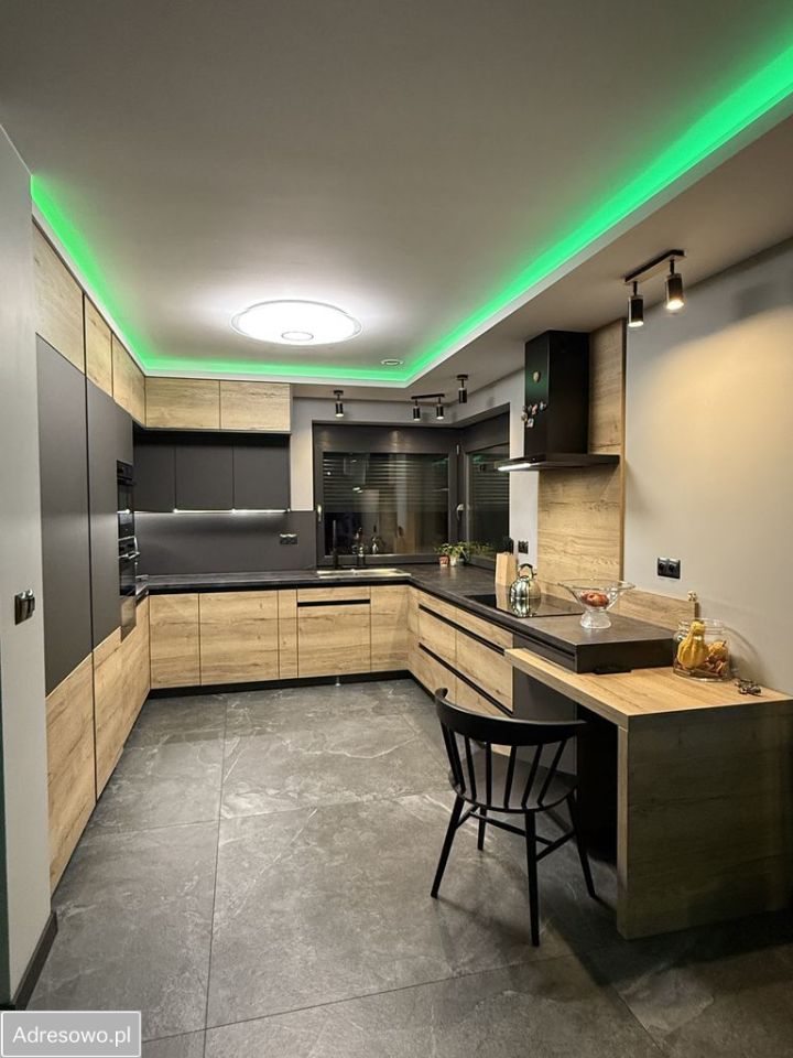 dom wolnostojący, 6 pokoi Jeziorna. Zdjęcie 4