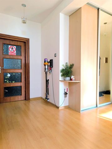 Mieszkanie 3-pokojowe Pabianice. Zdjęcie 4