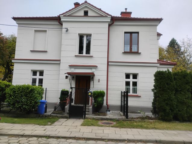 dom wolnostojący, 3 pokoje Łódź Bałuty, ul. Julianowska. Zdjęcie 1