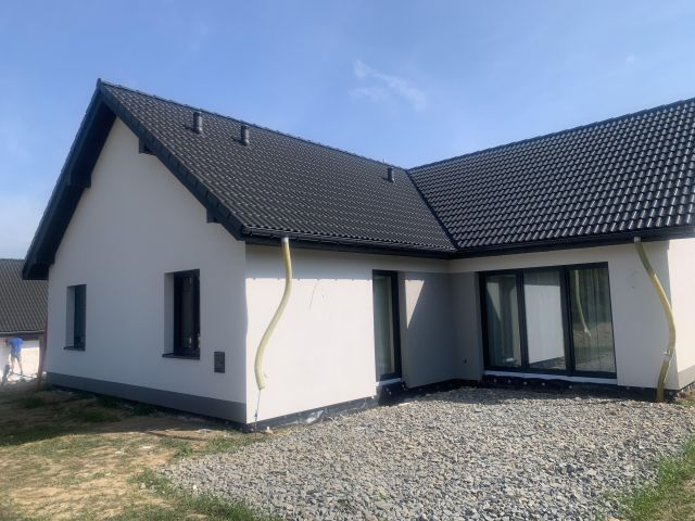 dom wolnostojący, 4 pokoje Krzywaczka. Zdjęcie 1