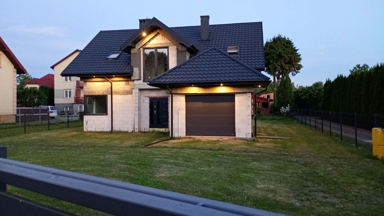 Zamość Majdan, ul. Majdan Dom wolnostojący do wykończenia - 170 m² - 4 pokoje