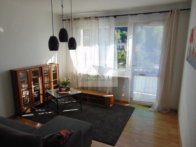 Mieszkanie 2-pokojowe Bielawa, os. XXV-lecia PRL. Zdjęcie 2