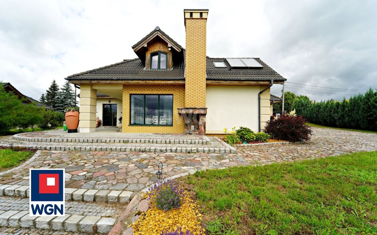 dom wolnostojący, 7 pokoi Komorowo Żuławskie. Zdjęcie 2