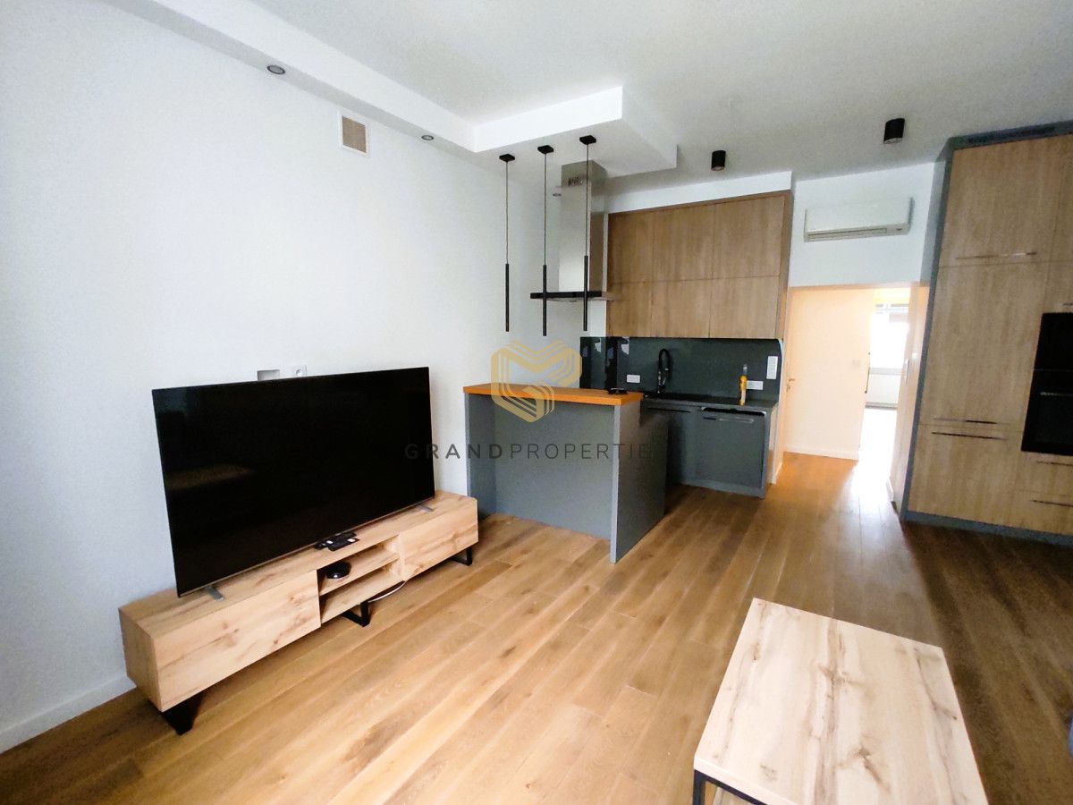 Mieszkanie 3-pokojowe Warszawa Śródmieście, ul. Chmielna. Zdjęcie 3