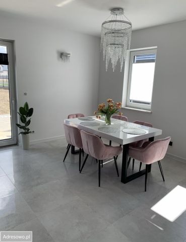 bliźniak, 5 pokoi Książenice. Zdjęcie 1