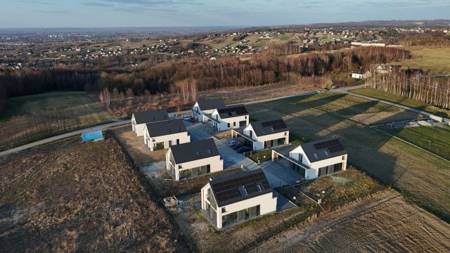 dom wolnostojący, 5 pokoi Tyczyn, ul. Łany. Zdjęcie 2
