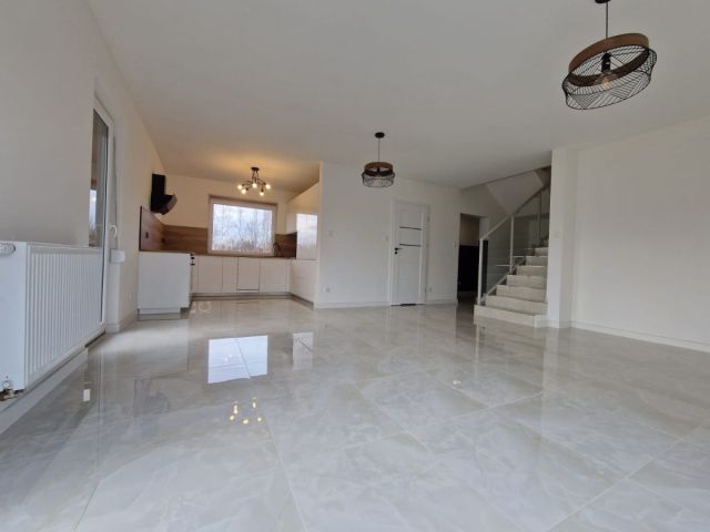 dom wolnostojący, 4 pokoje Mirsk, ul. os. Izerska Polana. Zdjęcie 3