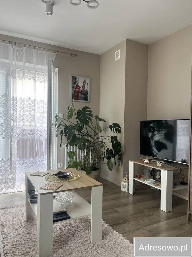 Mieszkanie 4-pokojowe Kobyłka. Zdjęcie 3