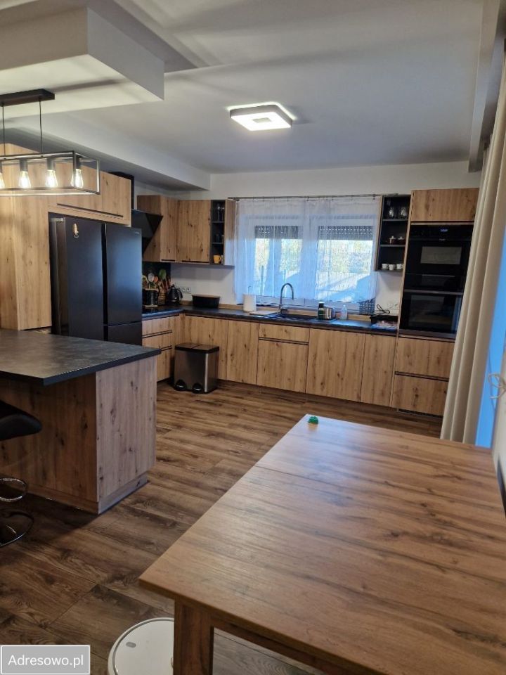 dom wolnostojący Aleksandrów Łódzki, ul. Józefa Piłsudskiego. Zdjęcie 3