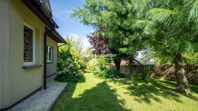 dom wolnostojący, 6 pokoi Gnatowice. Zdjęcie 34