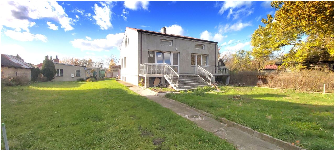 dom wolnostojący, 4 pokoje Sieciechów, ul. Rynek. Zdjęcie 2