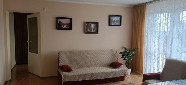 Mieszkanie 3-pokojowe Skarżysko-Kamienna, ul. Szydłowiecka. Zdjęcie 1