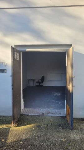 Hala/magazyn Łódź Górna, ul. Stanisława Dubois. Zdjęcie 1