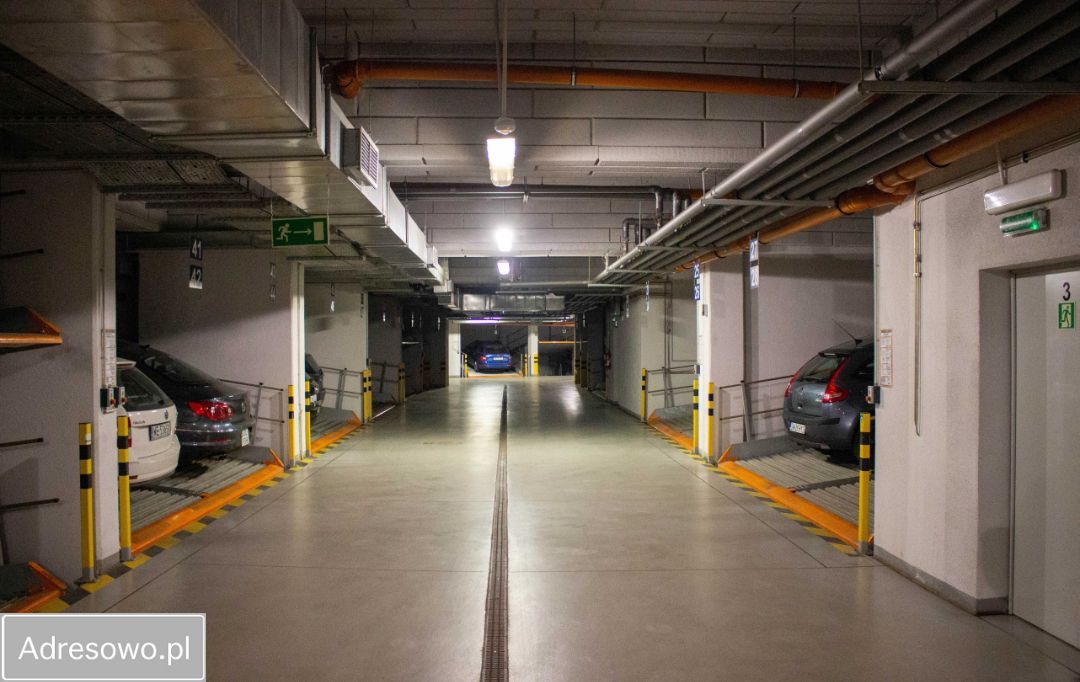 Garaż/miejsce parkingowe Wrocław, ul. Dyrekcyjna. Zdjęcie 1