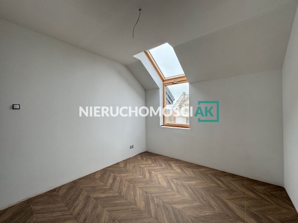 bliźniak, 4 pokoje Konin. Zdjęcie 7