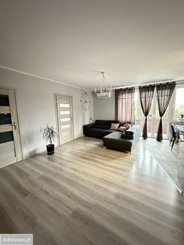 Mieszkanie 3-pokojowe Zakroczym, ul. Ojca Honorata Koźmińskiego. Zdjęcie 1