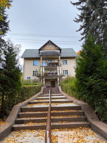 Mieszkanie 3-pokojowe Długopole-Zdrój. Zdjęcie 1