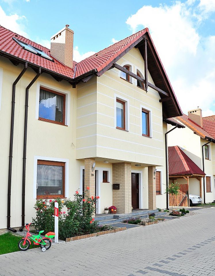 dom szeregowy, 5 pokoi Plewiska, ul. Zimowa. Zdjęcie 2