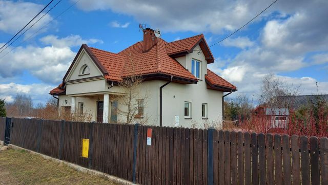 dom wolnostojący, 5 pokoi Wielgolas Brzeziński, ul. Mieszka I. Zdjęcie 1