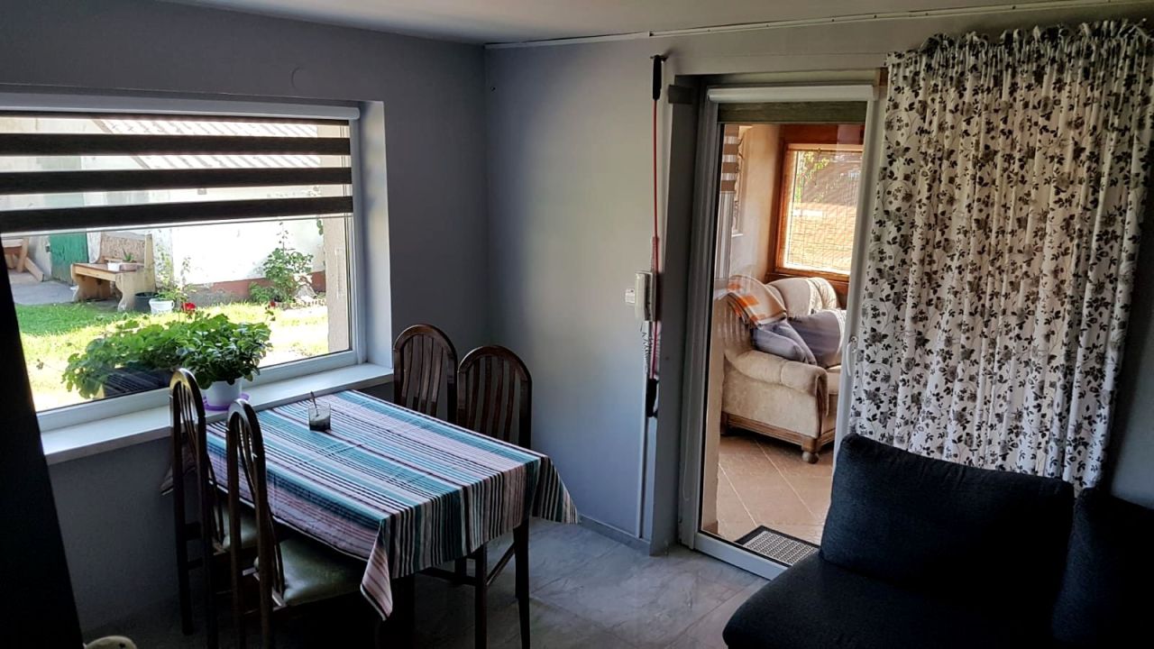 dom wolnostojący, 5 pokoi Poniatówek. Zdjęcie 4