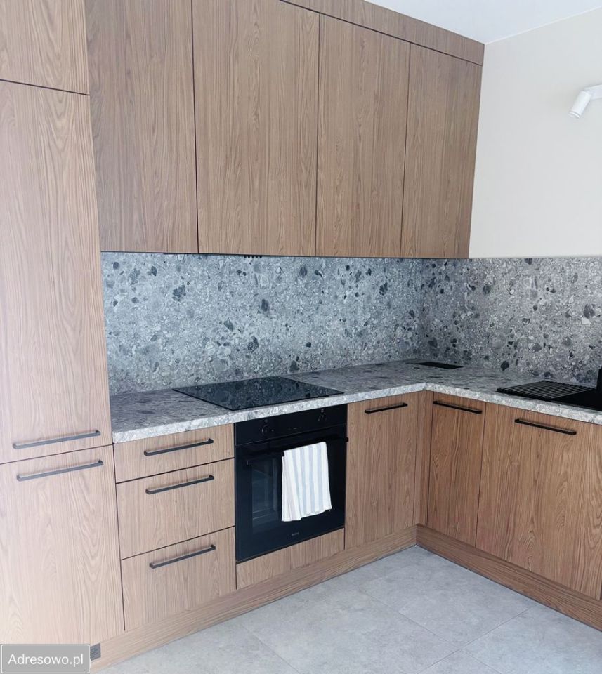 Mieszkanie 3-pokojowe Sadków. Zdjęcie 4