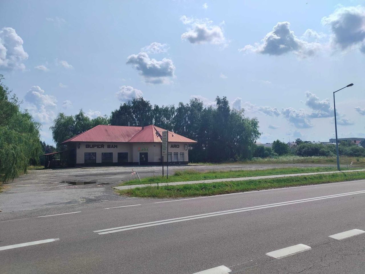 Lokal Dachnów, ul. Jarosławska. Zdjęcie 2