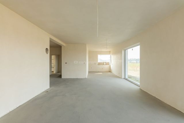 dom wolnostojący, 4 pokoje Serock. Zdjęcie 4