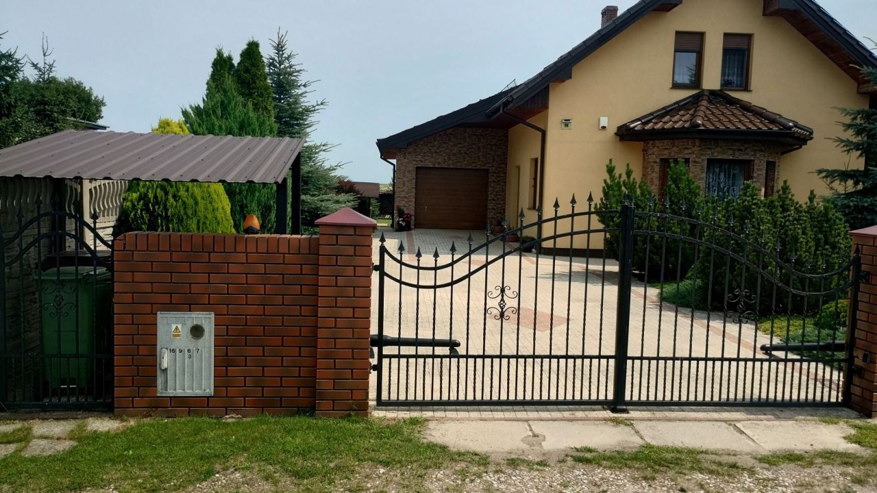 dom wolnostojący, 5 pokoi Korzeniew. Zdjęcie 2