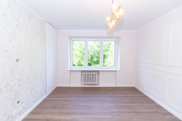 Mieszkanie 3-pokojowe Ostrowiec Świętokrzyski, ul. Henryka Sienkiewicza. Zdjęcie 3