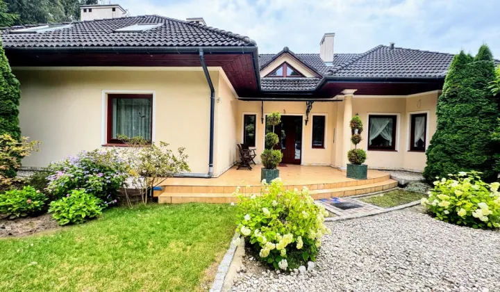 dom wolnostojący, 5 pokoi Dąbrówki