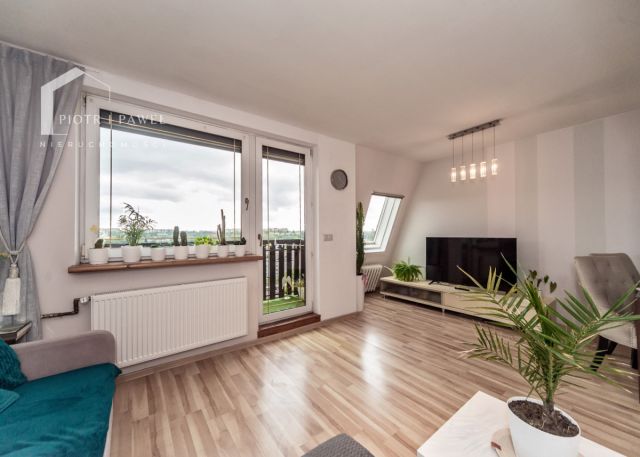 Mieszkanie 3-pokojowe Bielsko-Biała, ul. Konstantego Ildefonsa Gałczyńskiego. Zdjęcie 3