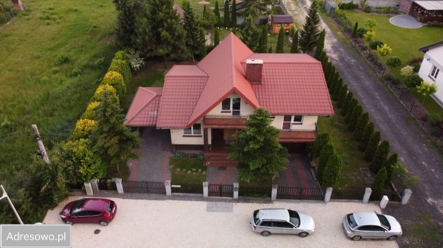 dom wolnostojący, 5 pokoi Tresta, ul. Podleśna. Zdjęcie 1