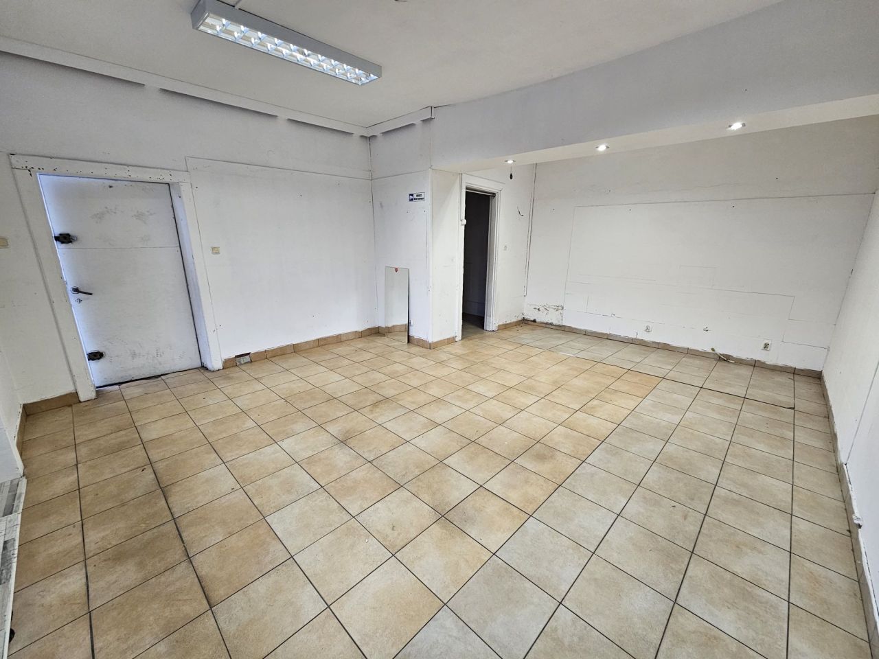 Lokal Rzeszów Śródmieście, pl. Wolności. Zdjęcie 3