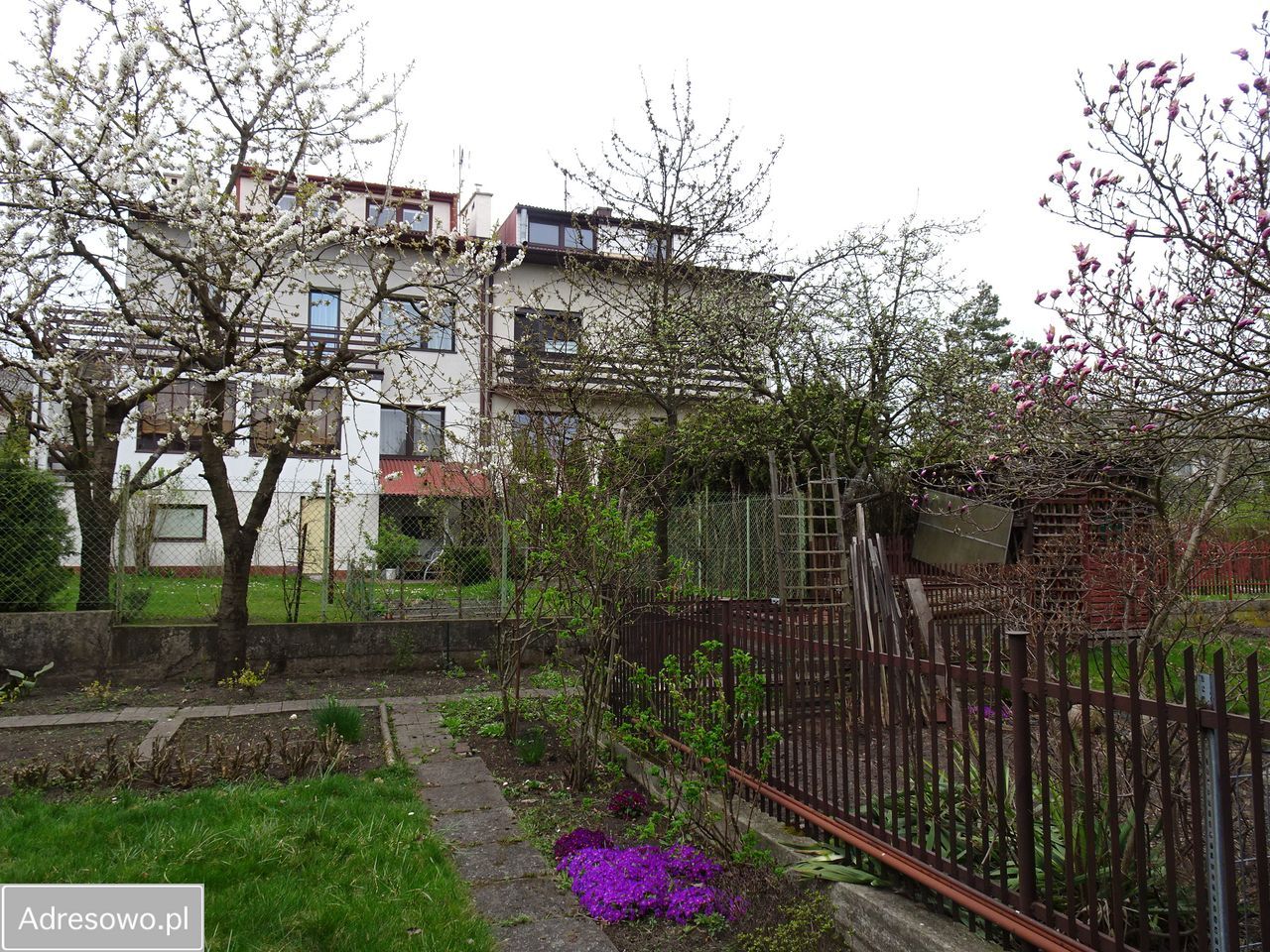 dom szeregowy, 6 pokoi Kielce Ostra Górka, ul. kpt. Władysława Raginisa. Zdjęcie 3